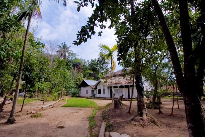 Weligama Beach Colonial House